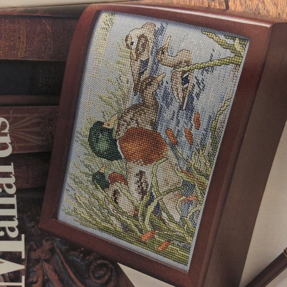 Just CrossStitch Magazine June 2000 - Picture 8 of 16